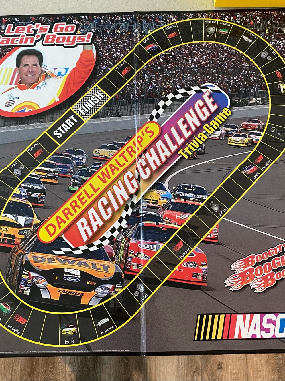 'NASCAR Racing Challenge Trivia Game - Picture 3 of 4